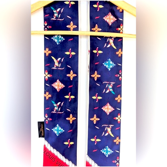 Louis Vuitton Love Birds Bandeau Ecru 💞EUC - Picture 5 of 8